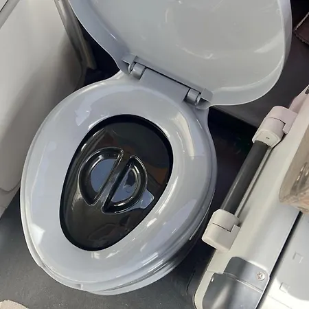 Rent A Blue Classics's Campervan Mb100 - Algarve - Portugal Glamping